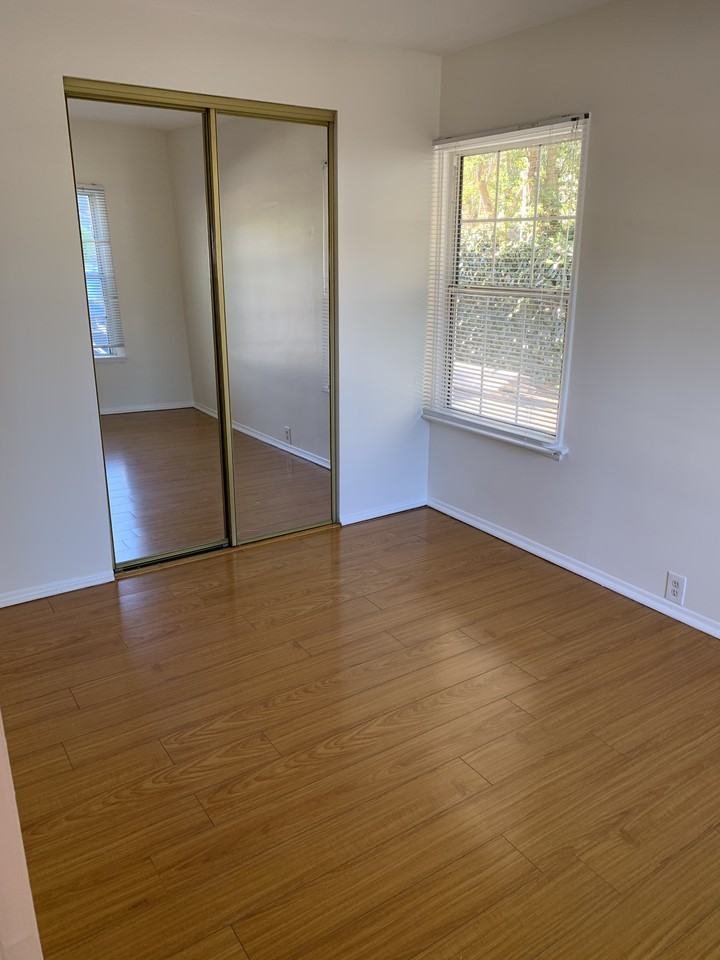 10760 Russett Avenue #NA - Photo 5 of 32