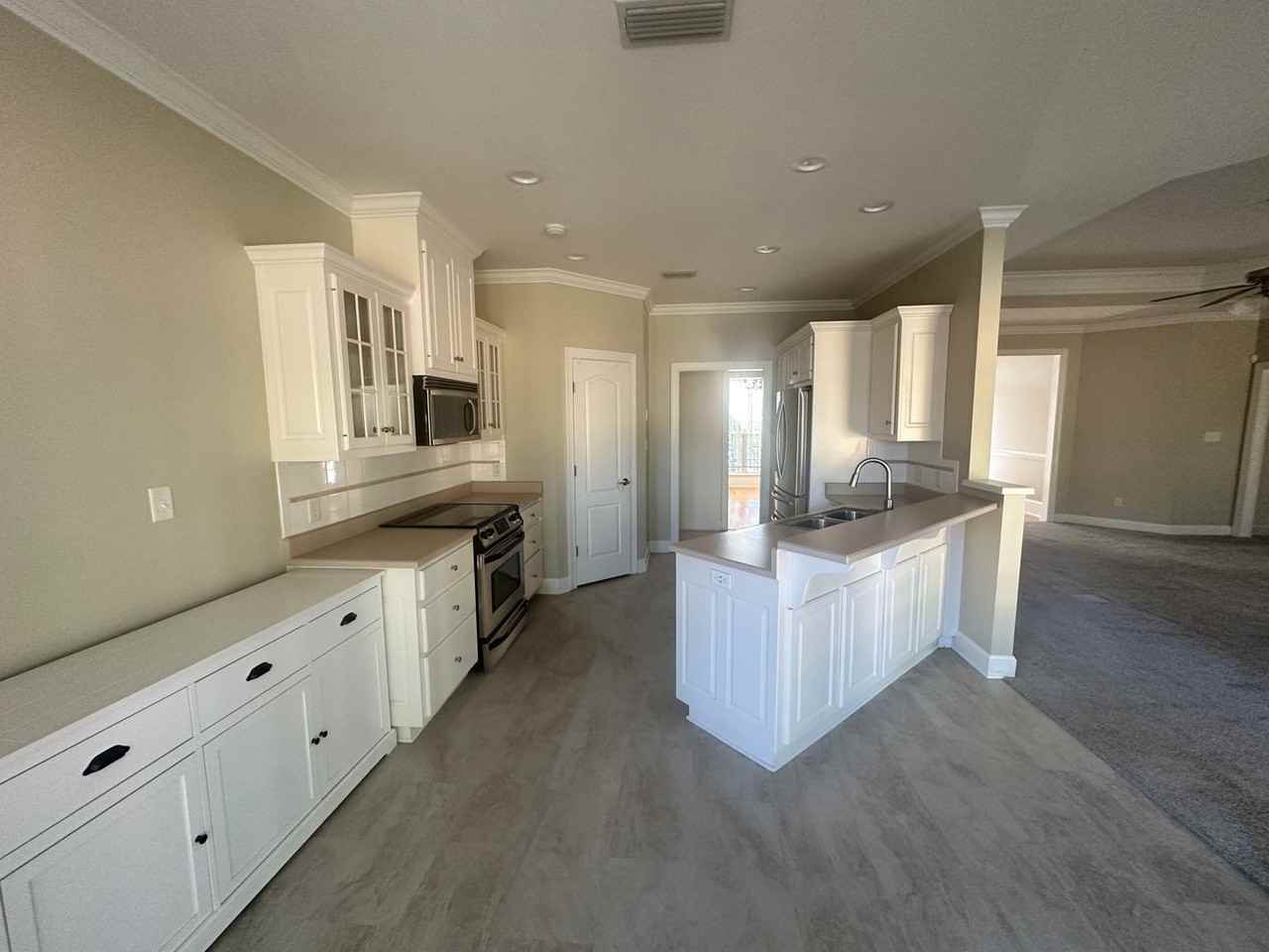 3657 Victoria Drive - Photo 6 of 36