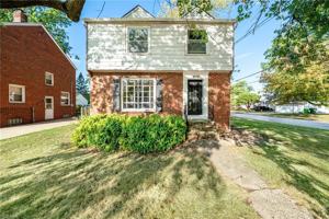 featured image of 440 E 250th St #NA