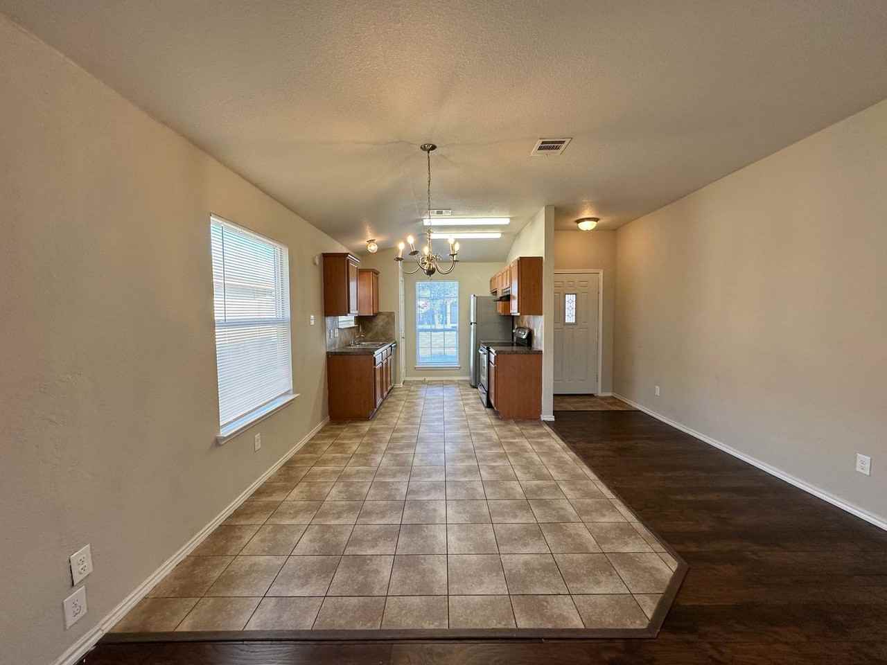 5011 Allegany Dr - Photo 7 of 26