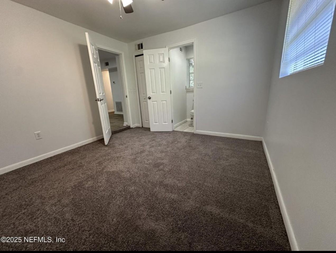 734 E 59th St #NA - Photo 4 of 7