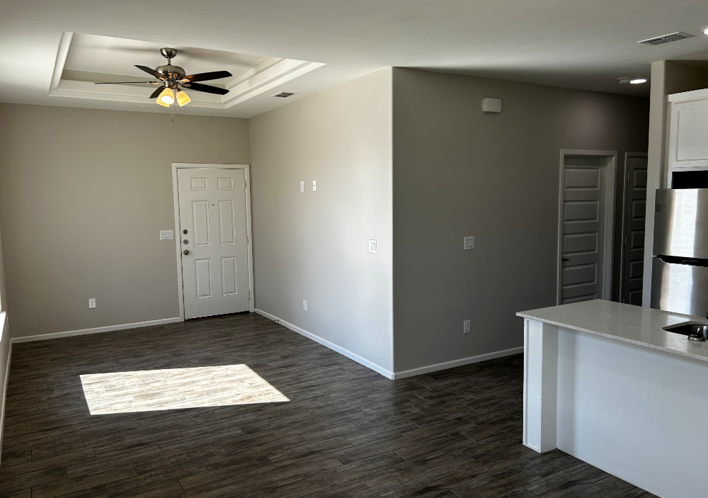 420 E Acacia St #1 - Photo 2 of 6