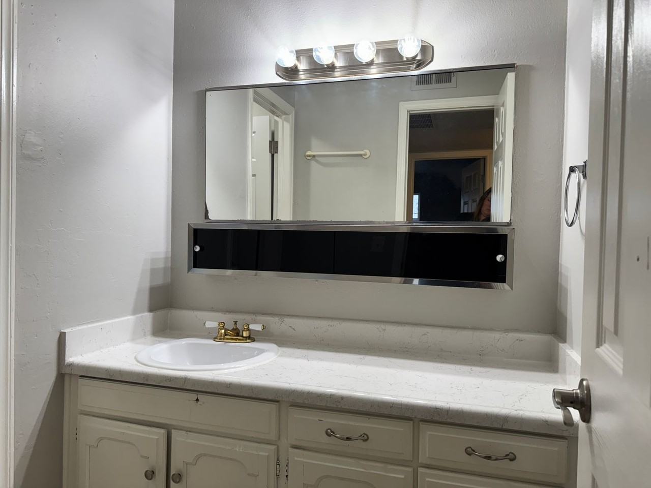 Melrose Oaks LLC - Photo 3 of 30