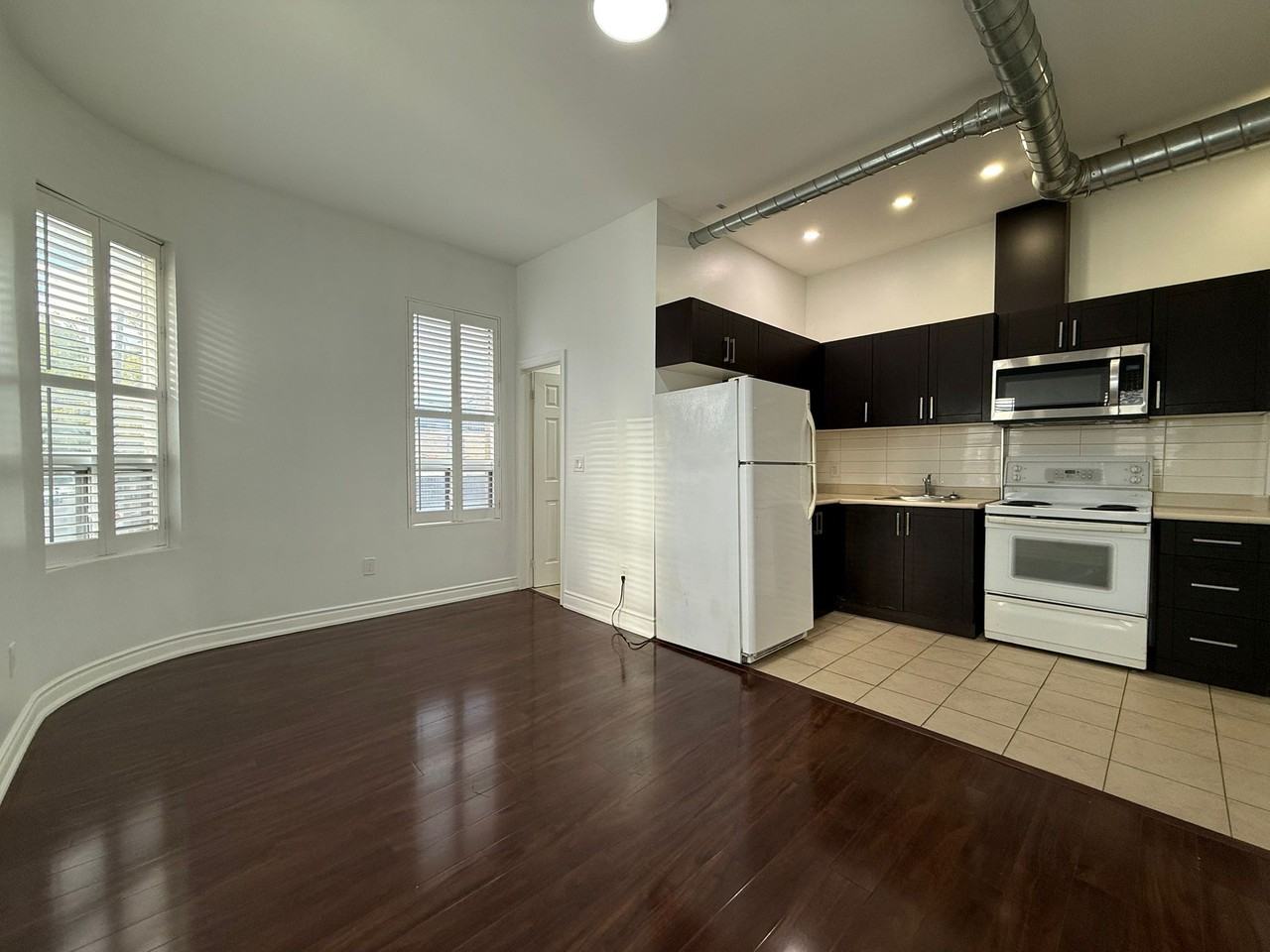 139 Cowan Avenue #3 - Photo 4 of 13