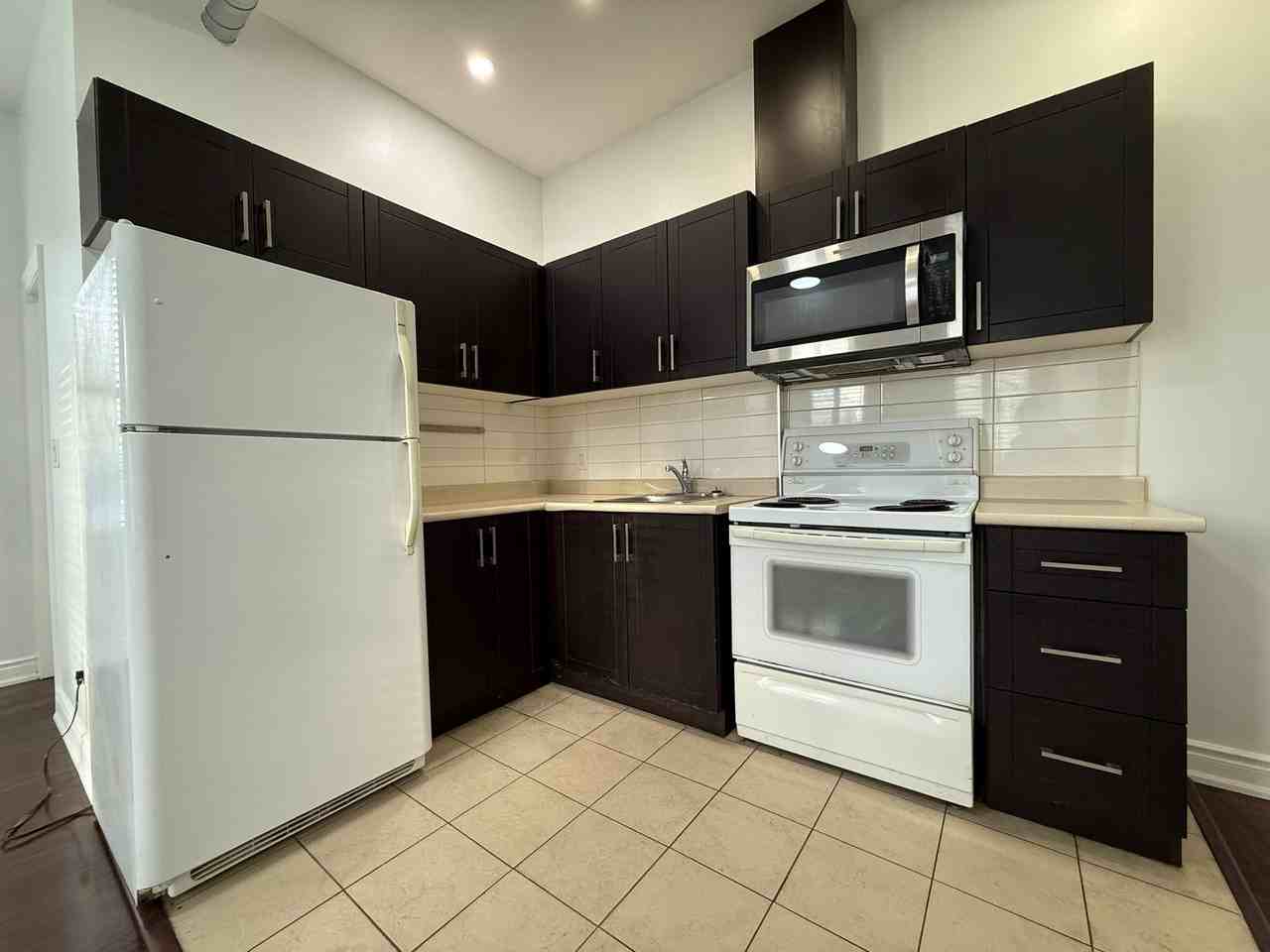 139 Cowan Avenue #3 - Photo 6 of 13