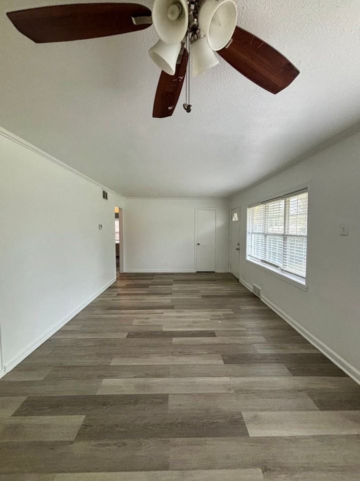 3 W 49th Pl N - Photo 3 of 10