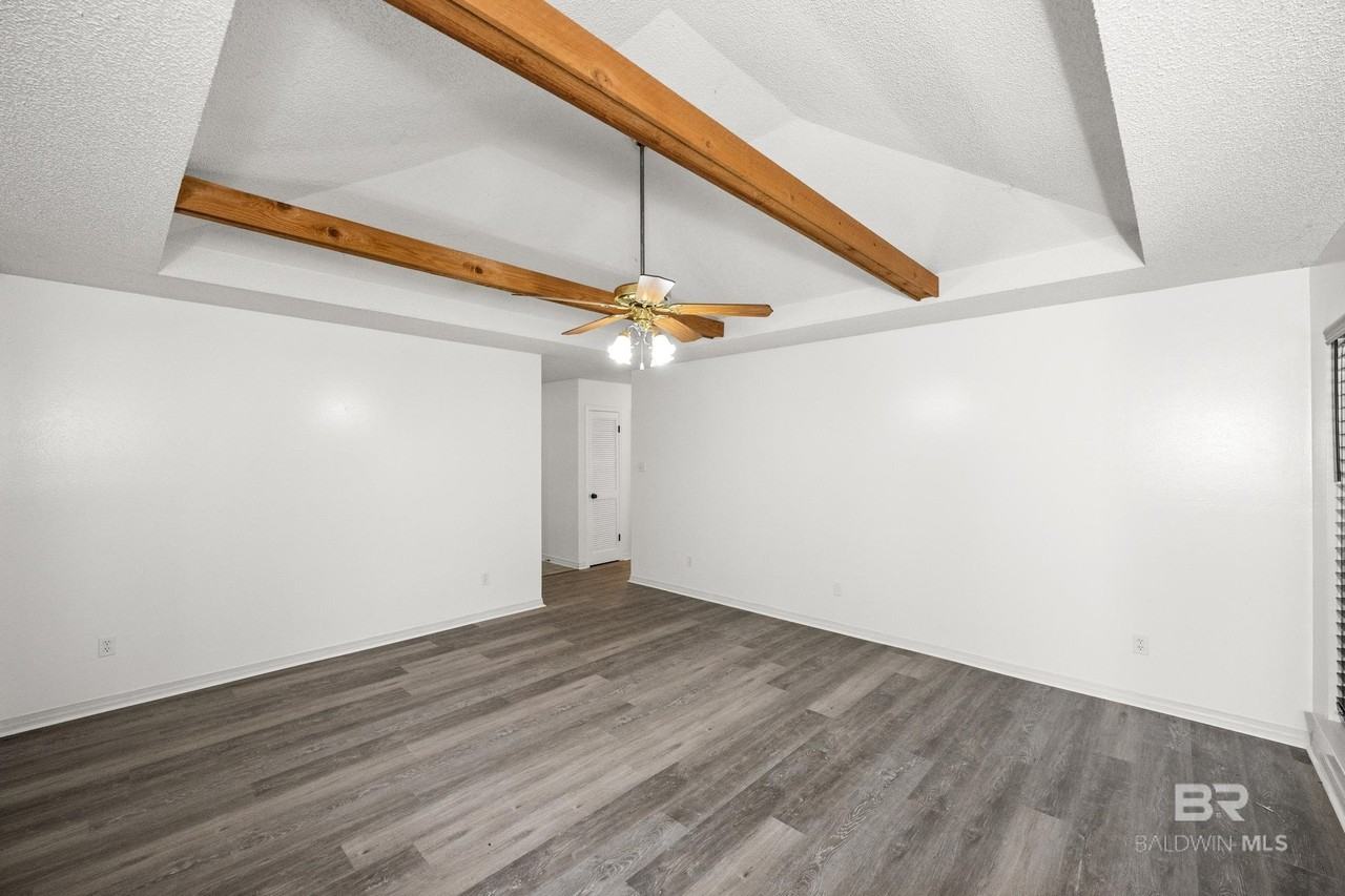 2776 Santa Rosa Cir - Photo 5 of 38