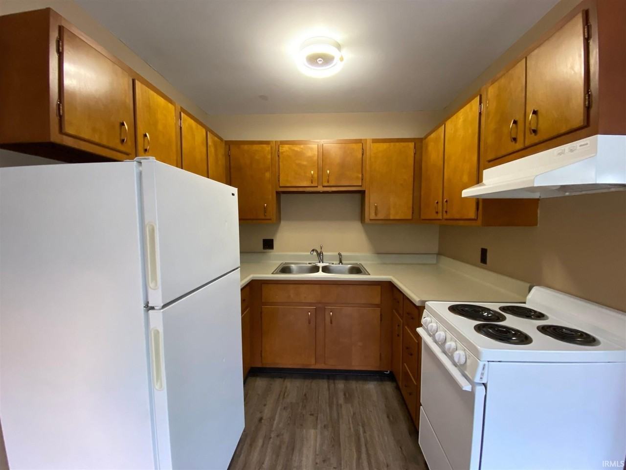 1101 N College Ave - Photo 5 of 10