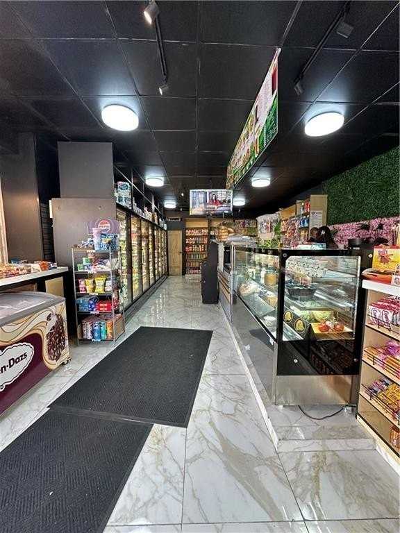 105 Brighton 11th St - Photo 3 of 4