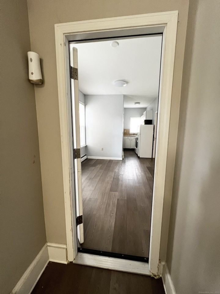 58 Washington St #1 - Photo 3 of 14