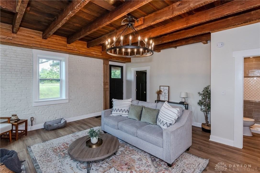 6543 Brookville Salem Rd - Photo 4 of 50