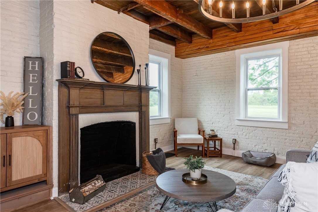 6543 Brookville Salem Rd - Photo 7 of 50