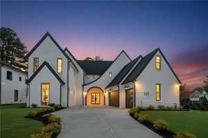 featured image of 115 Thome Dr