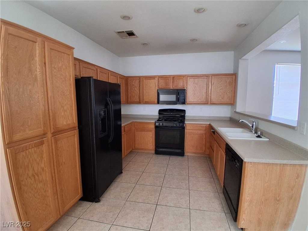 1215 Oak Village Avenue - Photo 4 of 12