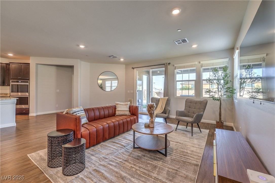 2994 Gramsci Ave - Photo 4 of 28