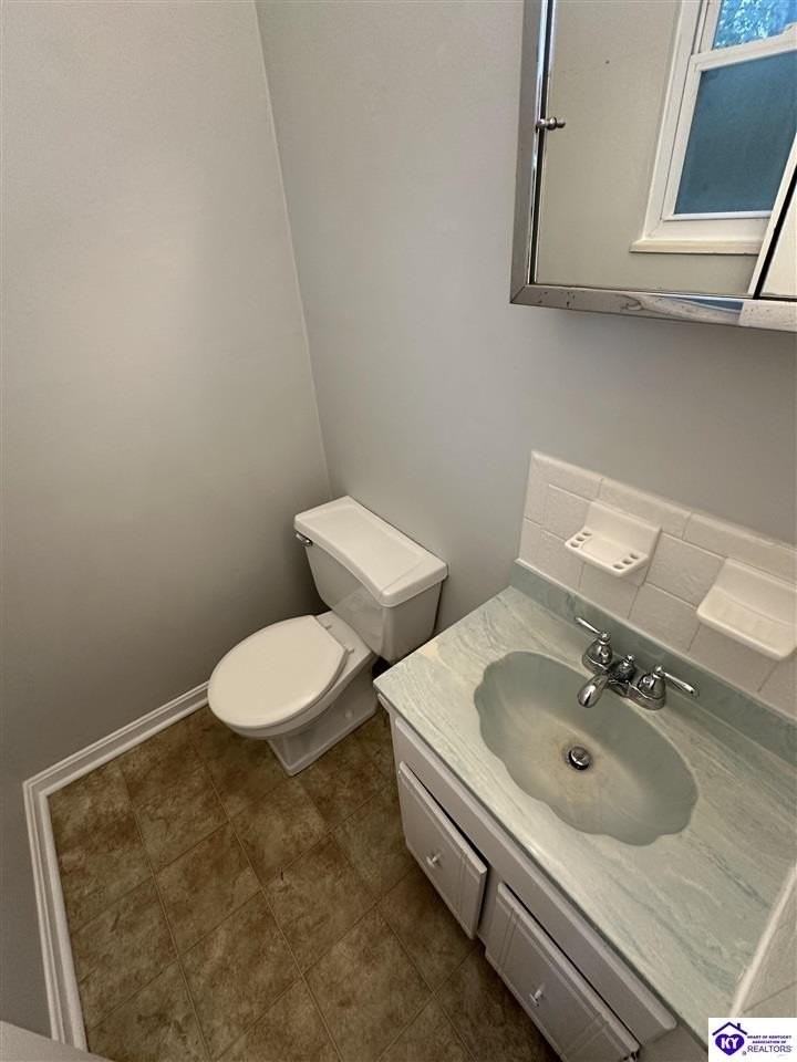 473 Blue Grass Rd - Photo 4 of 6