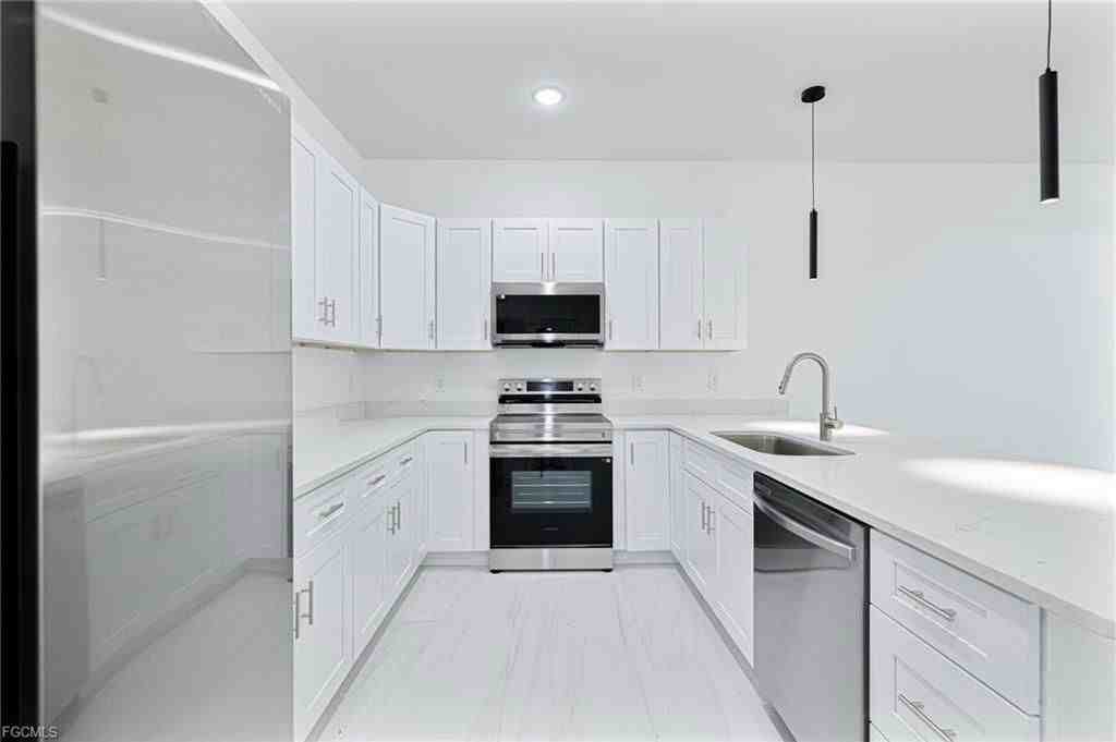 1138 Ichabod Avenue South #2 - Photo 4 of 8