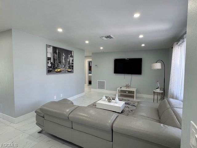 5214 Sunnybrook Court - Photo 2 of 8