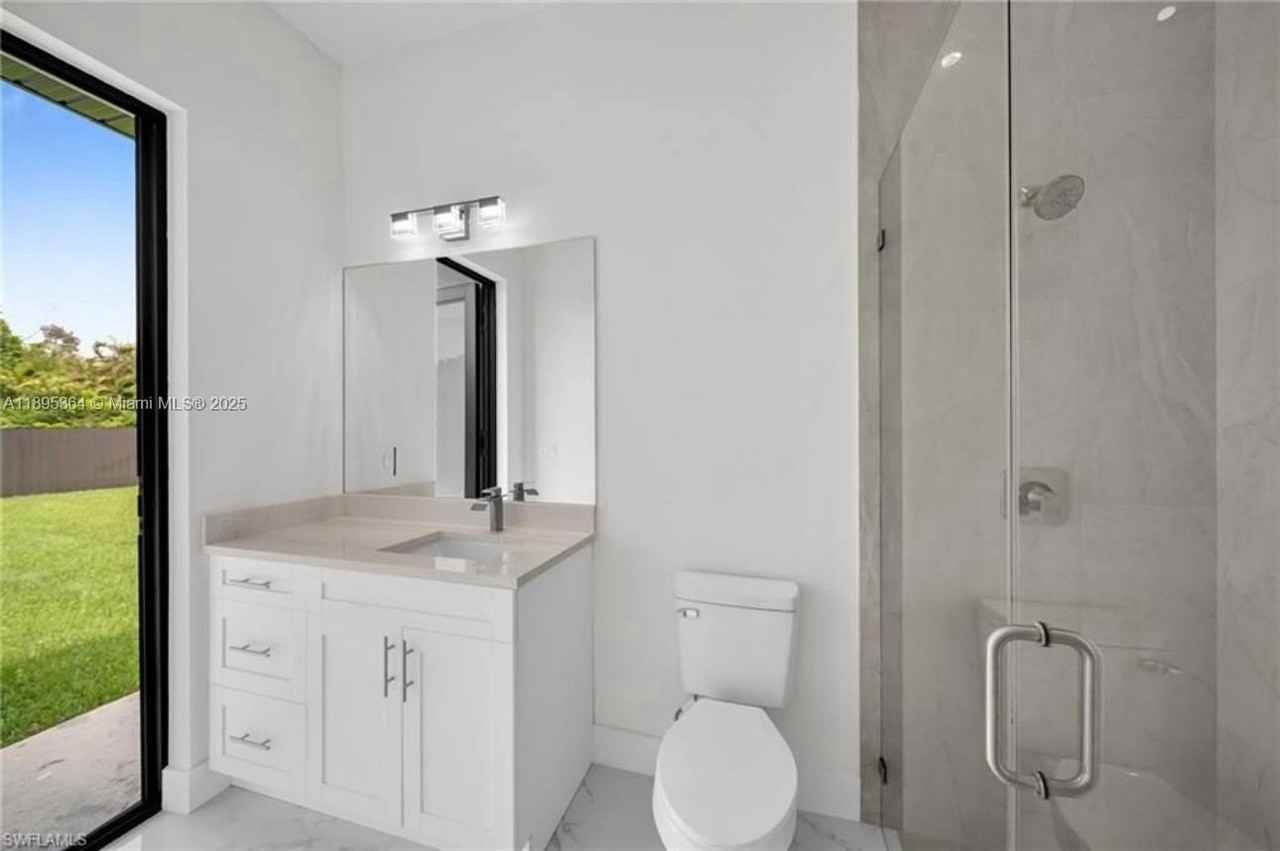 50 Ne 4th St #50 - Photo 6 of 12