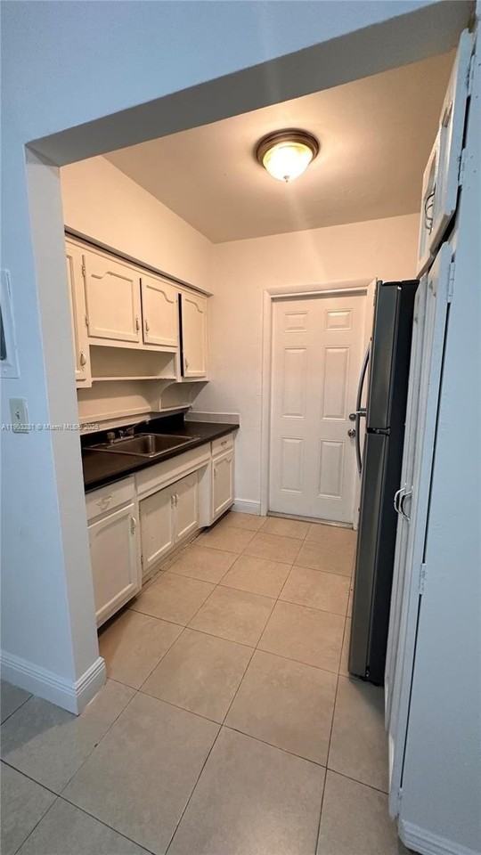 1955 Normandy Dr #2 - Photo 5 of 7