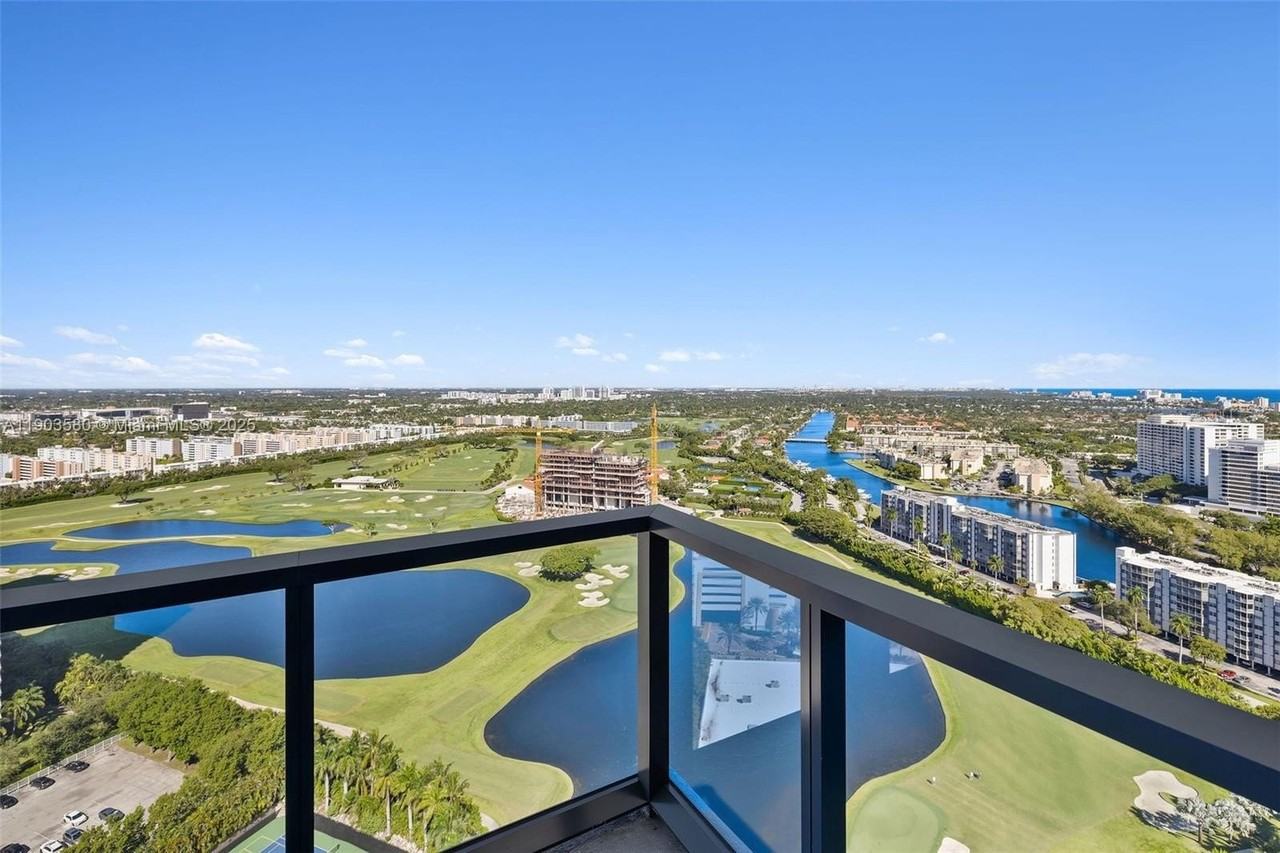 101 Diplomat Pkwy #PH05