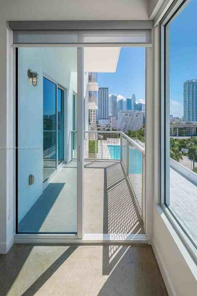 10 Sw South River Dr #811 - Photo 2 of 27