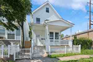 featured image of 318 Seaman St #2