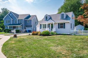 featured image of 6 Robert Cir