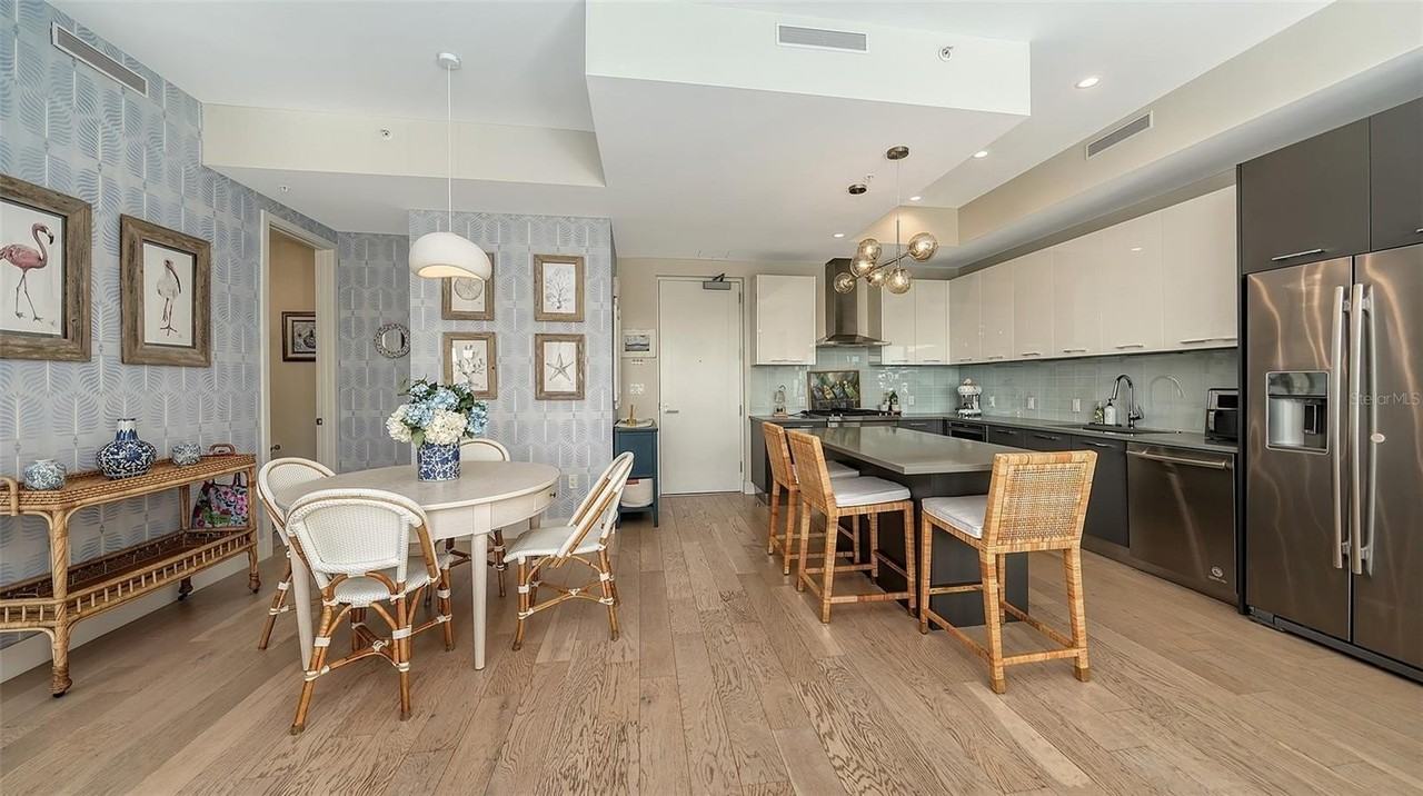 635 S Orange Ave #304 - Photo 4 of 50