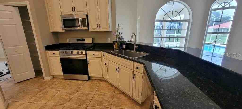 4265 East Amsterdam Street - Photo 6 of 25