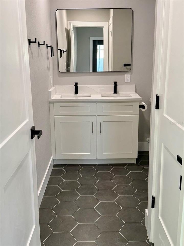 745 Sunset Cv - Photo 6 of 15