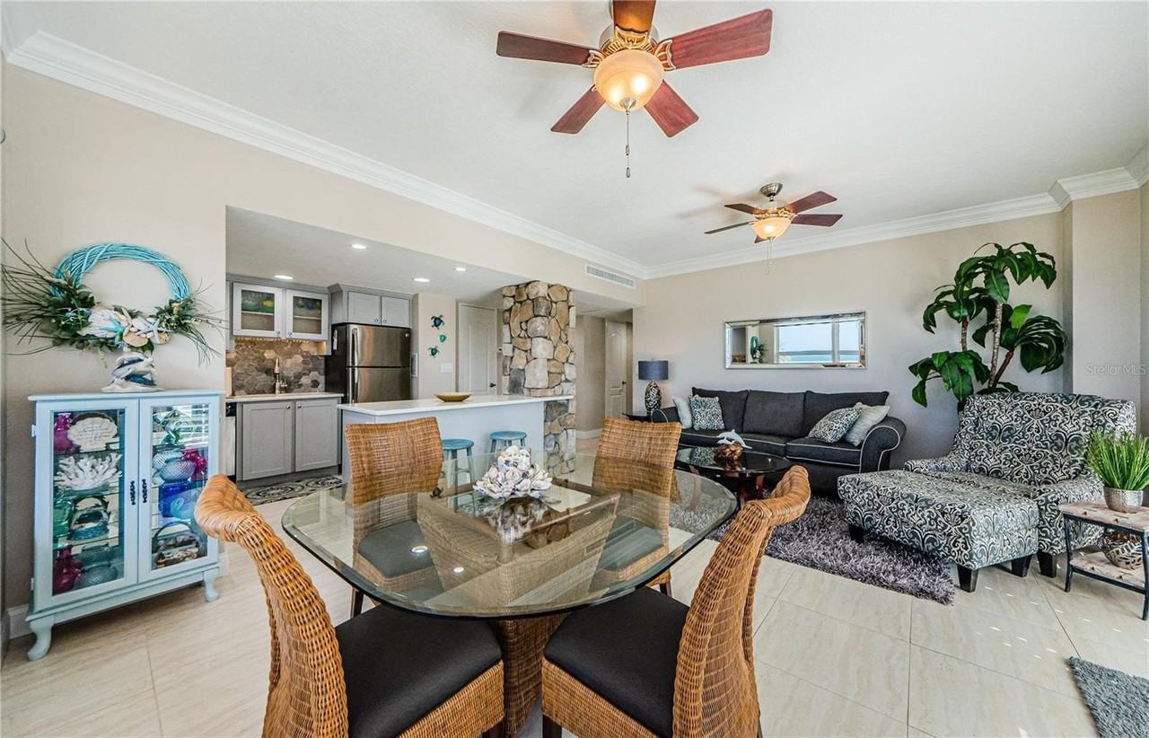 880 Mandalay Ave #S202 - Photo 4 of 27