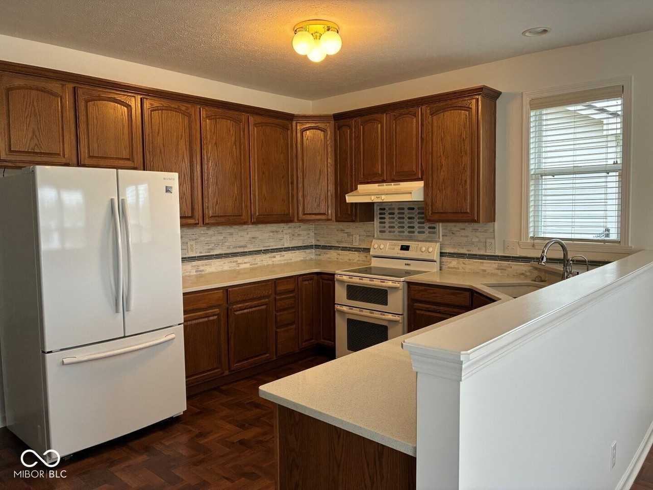 5518 Bracken Dr - Photo 4 of 27