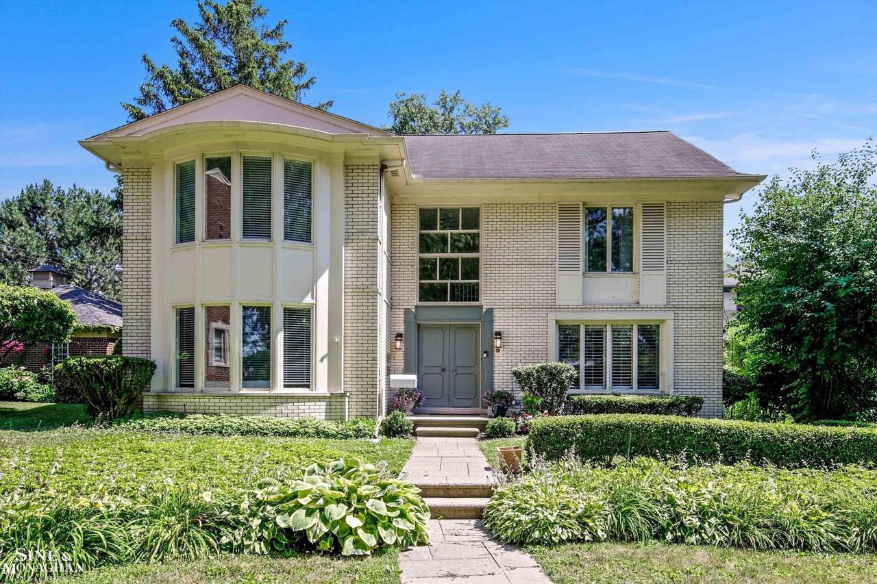 15838 Windmill Pointe Drive - Photo 2 of 26