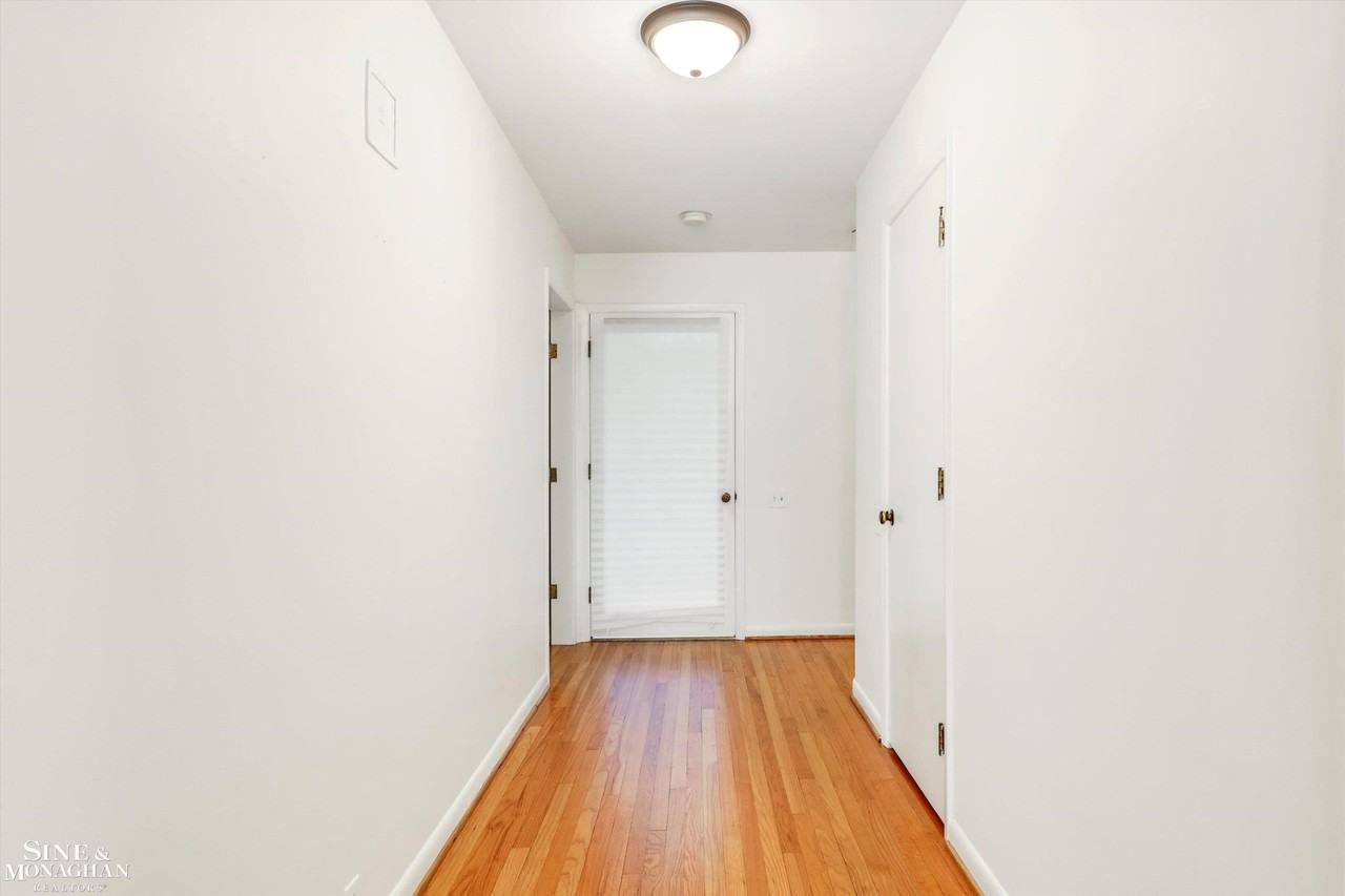 15838 Windmill Pointe Drive - Photo 3 of 26