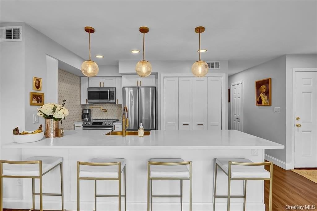 1 Anchorage Way #201 - Photo 3 of 23