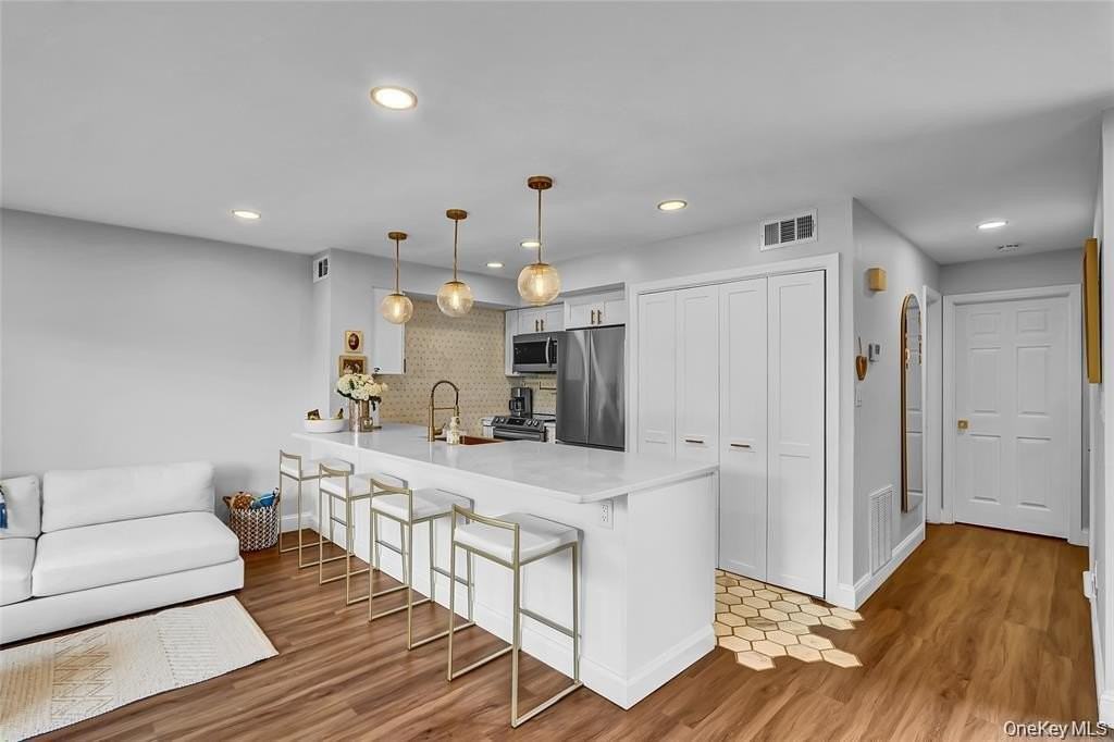 1 Anchorage Way #201 - Photo 4 of 23