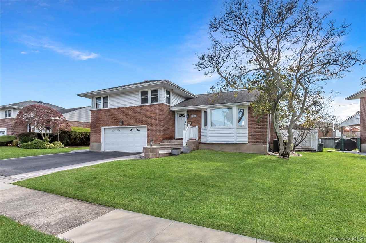 15 Ingram Dr - Photo 2 of 26