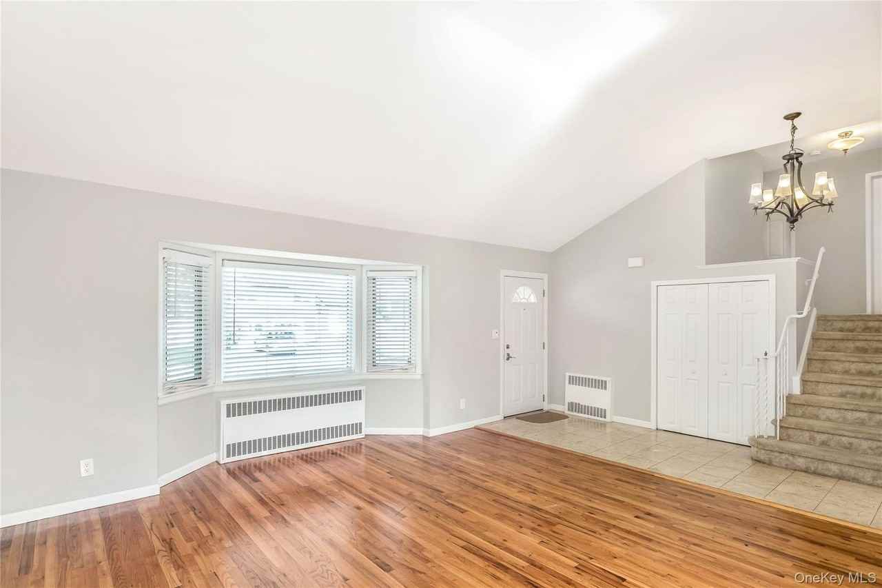 15 Ingram Dr - Photo 6 of 26