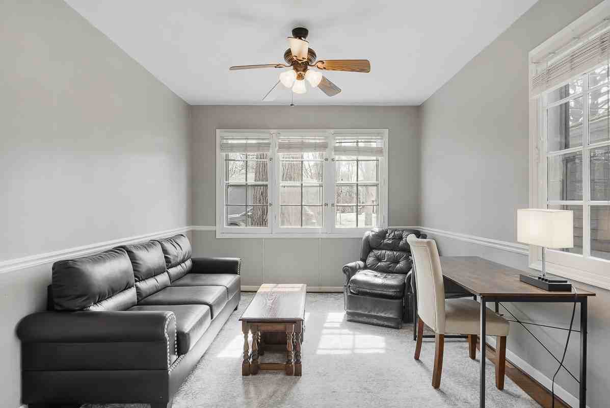 515 Maple Avenue - Photo 6 of 26