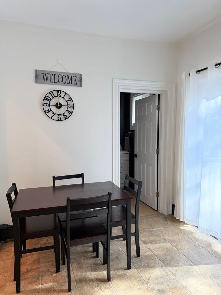 Circuit Ave E - Photo 3 of 16