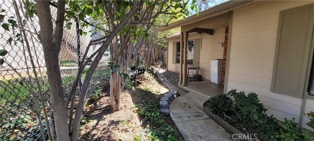 1938 Pritchard Way - Photo 5 of 35