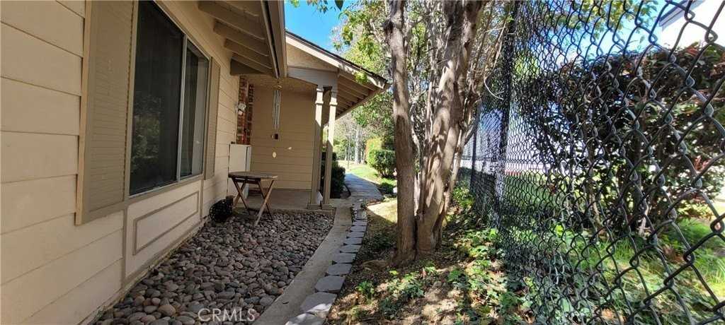 1938 Pritchard Way - Photo 7 of 35