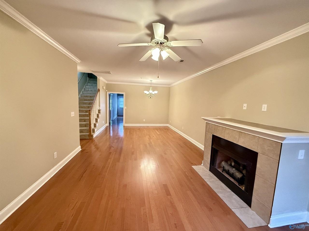 472 Shamrock Dr - Photo 2 of 10