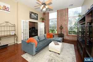 featured image of 260 Main St