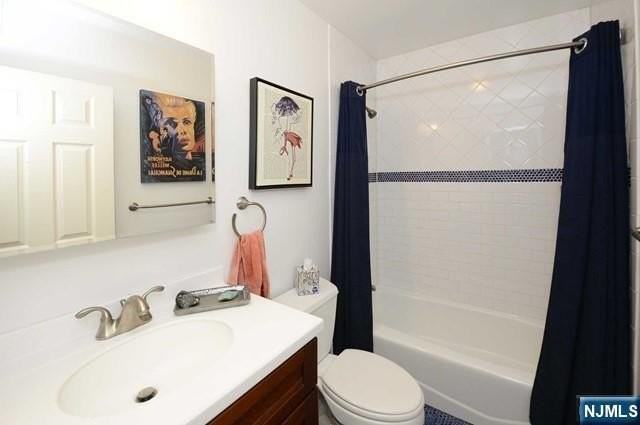 260 Main St - Photo 4 of 22