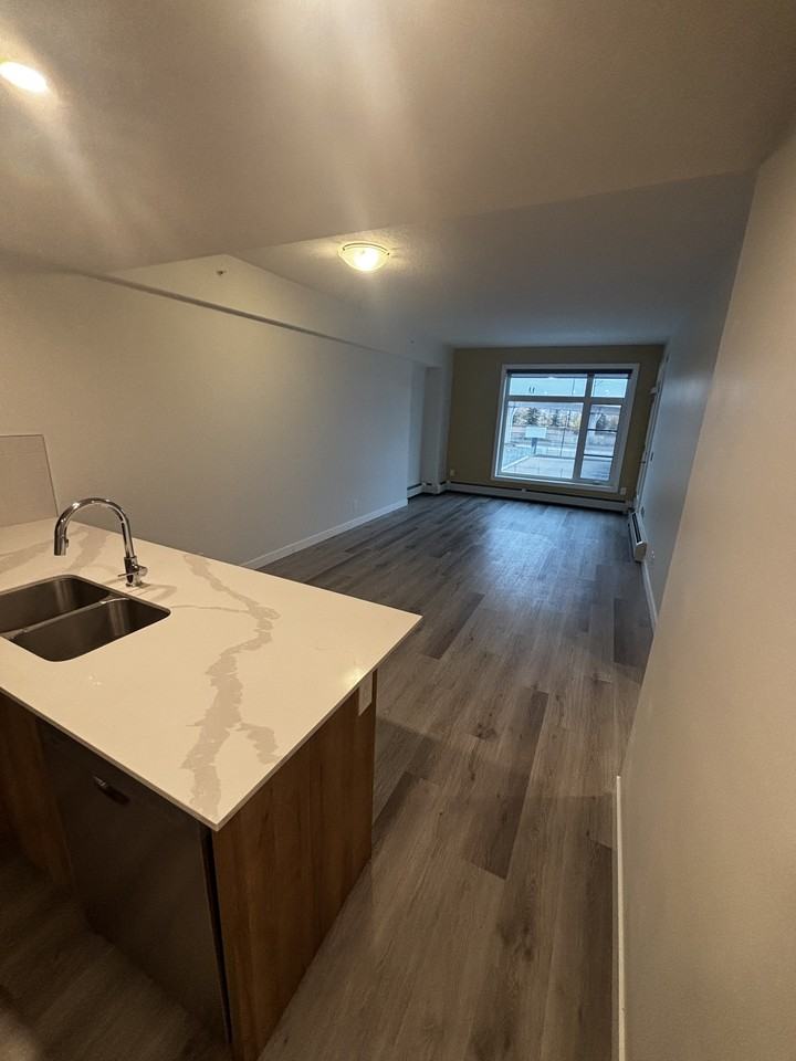 West Tenth - Photo 5 of 11