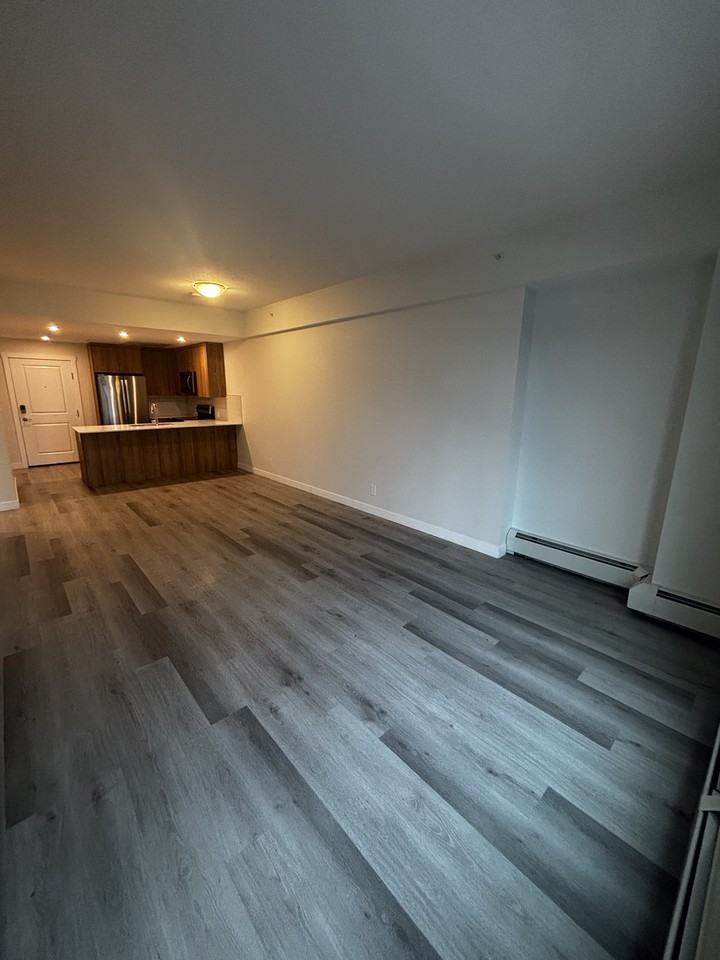 West Tenth - Photo 7 of 11