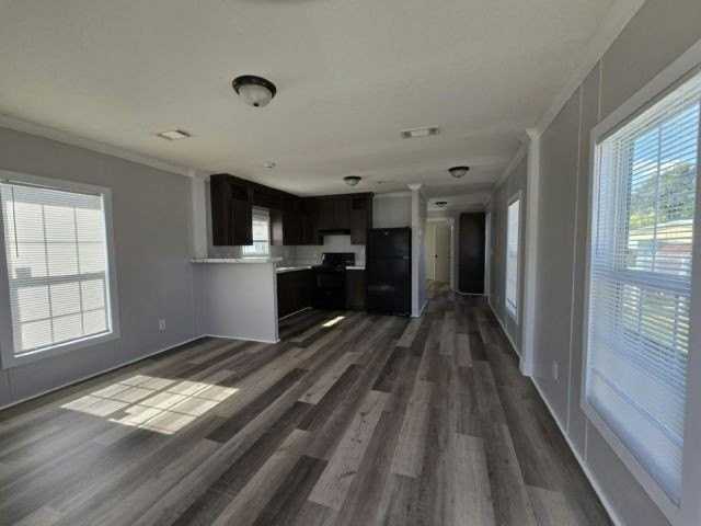 3301 58th Ave N #108 - Photo 2 of 4