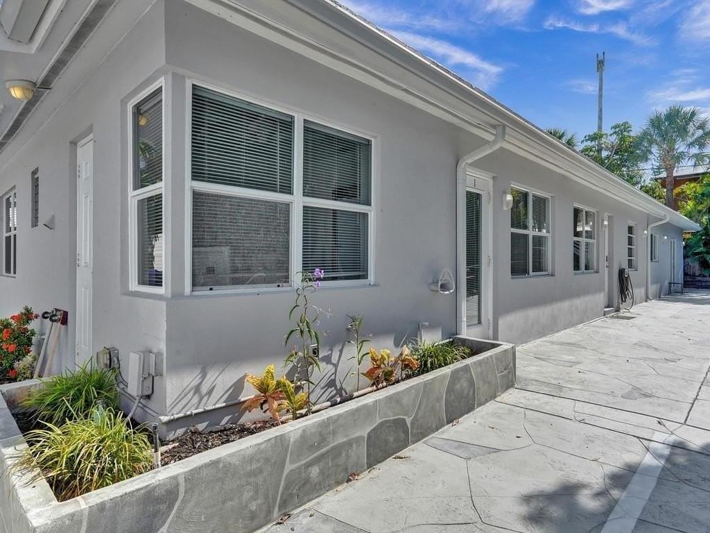 4422 Seagrape Dr #1 - Photo 6 of 35